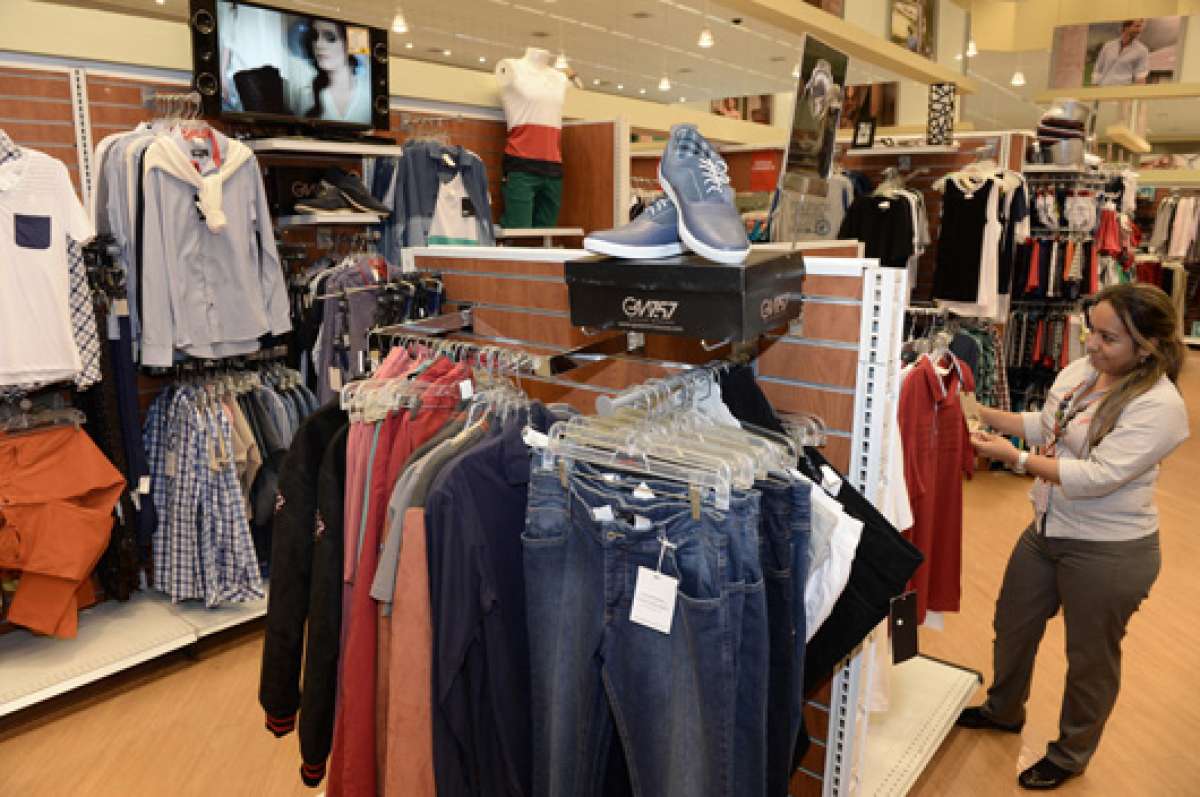 La cadena Supermaxi, de Corporaci&oacute;n Favorita, tiene 1.500 proveedores locales en todas las categor&iacute;as, incluida ropa. Foto:  Miguel Castro / El Tel&eacute;grafo 