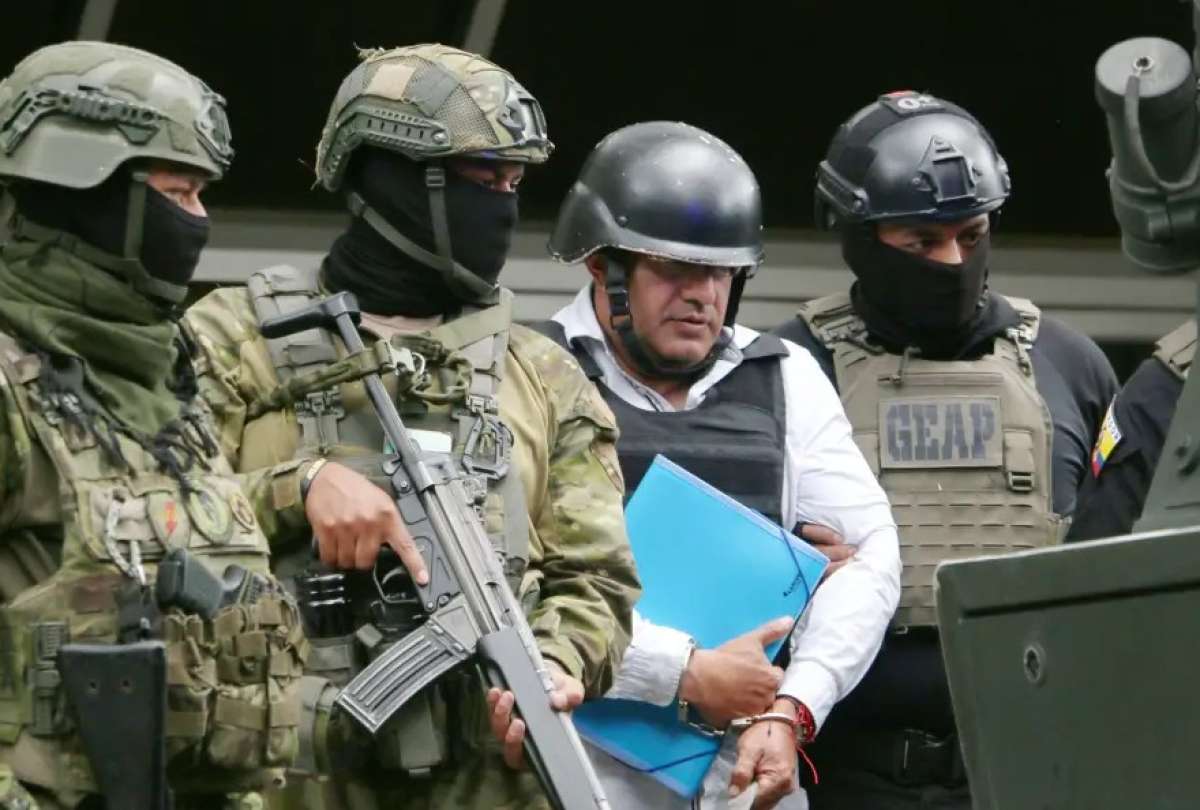 Santiago D&iacute;az Asque fue trasladado bajo fuerte resguardo para ampliar su versi&oacute;n en el caso Caja Chica.