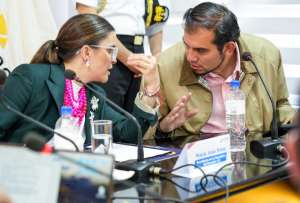 La presidenta encargada de la República, María José Pinto, participó sesión extraordinaria de CONAGOPARE