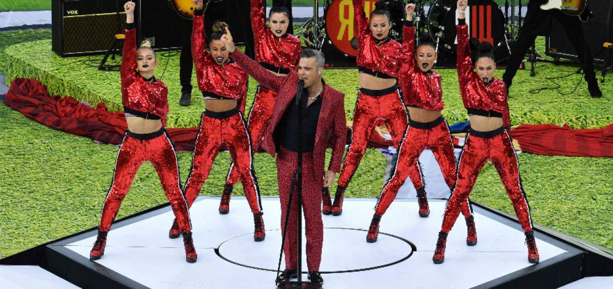 El ingl&eacute;s enton&oacute; varias canciones de los 90 en su presentaci&oacute;n en 
