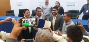 La Delegaci&oacute;n Provincial del Guayas entreg&oacute; la credencial al alcalde electo de Milagro, Francisco As&aacute;n.
