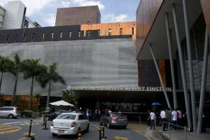 Pel&eacute; se encuentra internado en el Hospital Albert Einstein de Sao Paulo desde el lunes de la semana pasada. Foto: AFP