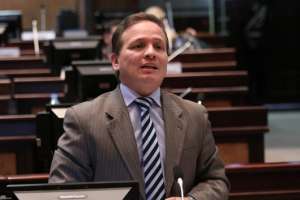 Las enmiendas a la Constituci&oacute;n se socializaron en Quinind&eacute;