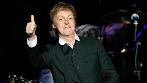 Paul McCartney sale en defensa de los zorros 