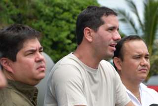 El ministro Roberto Luqeu y el secretario Arturo Félix Wong estuvieron en la Termogas Machala.