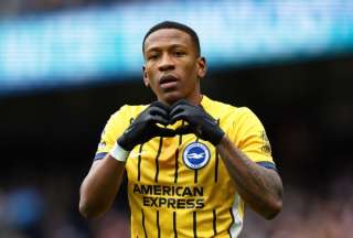 Pervis Estupiñán juega actualmente en el Brighton & Hove Albion de la Premier League.