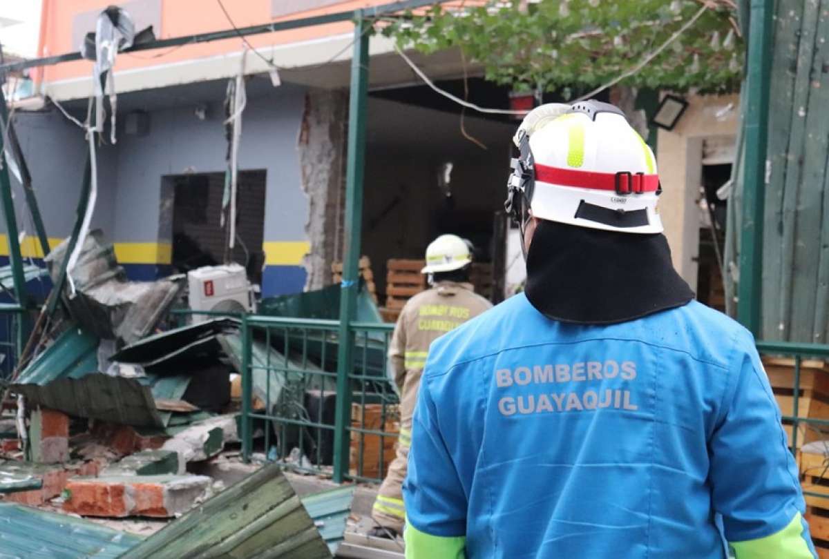Explosión en local deja tres fallecidos en el norte de Guayaquil