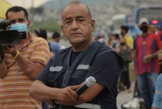 Durante una transmisión en vivo en el centro de Guayaquil, el periodista José Delgado sufrió la desaparición de su mochila. En redes sociales, pidió ayuda para recuperarla.