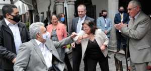 El Mandatario se reuni&oacute; con representantes de asociaciones de jubilados del pa&iacute;s, con quienes suscribi&oacute; el acuerdo de pago de las compensaciones.