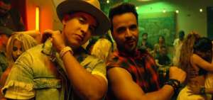 'Despacito' tiene como voces principales  los artistas puertorrique&ntilde;os Luis Fonsi  (d) y Daddy Yankee.