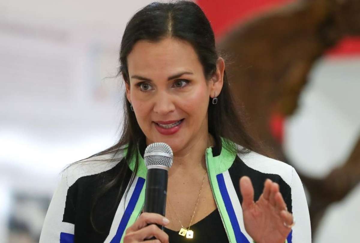 El Gobierno mostr&oacute; un comparativo con avances en miner&iacute;a, hidrocarburos y electricidad.