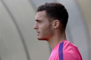 Thomas Vermaelen no podr&aacute; jugar con el FC Barcelona hasta fin de temporada. Foto: Archivo/AFP