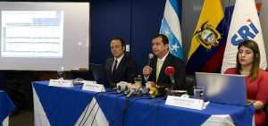 El titular del SRI, Leonardo Orlando, durante la rueda de prensa.