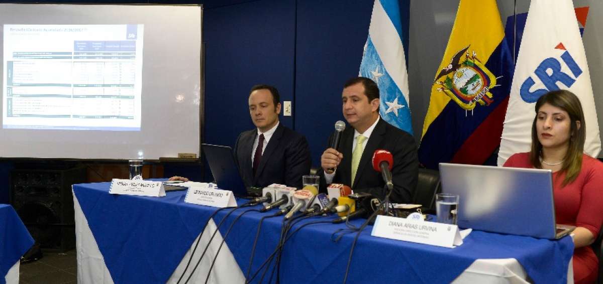 El titular del SRI, Leonardo Orlando, durante la rueda de prensa.