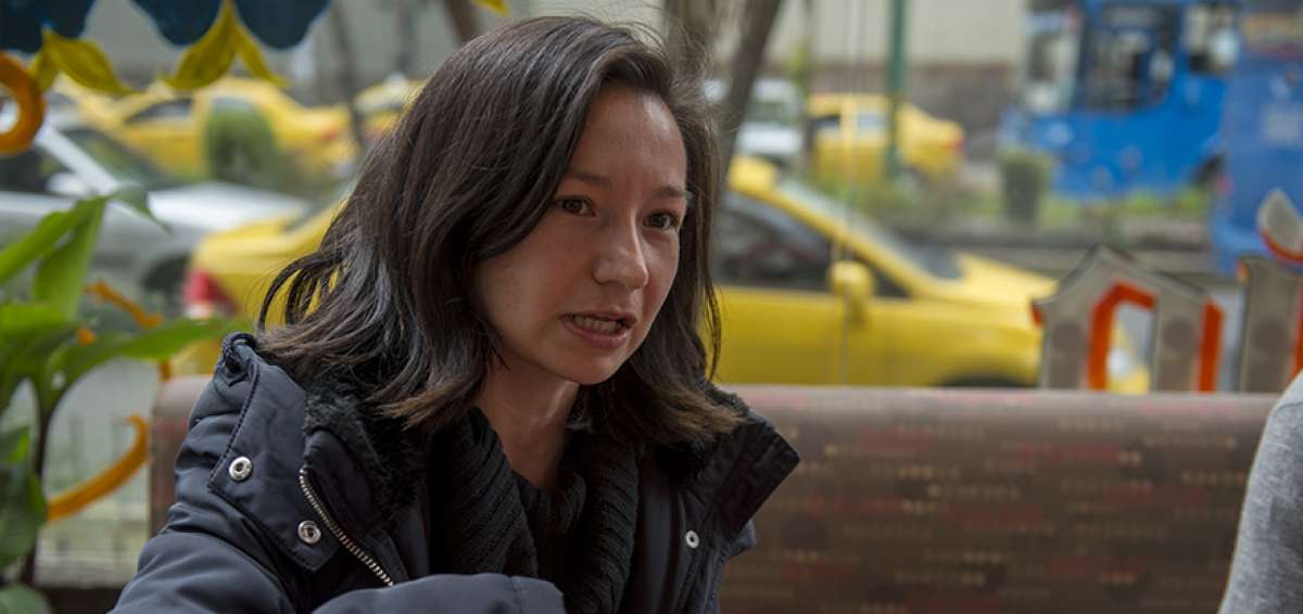 La actriz, directora, productora teatral y artista pl&aacute;stica ibarre&ntilde;a el d&iacute;a de la entrevista con este diario. Sola es el primer par de mon&oacute;logos que interpreta. El director recalca que para trabajar en la verosimilitud de Lo stupro tomaron en cuenta que Franca Rame no se victimiz&oacute; al contar su caso. 