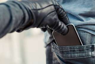Robar un celular desbloqueado permite a los delincuentes acceder a tu información.