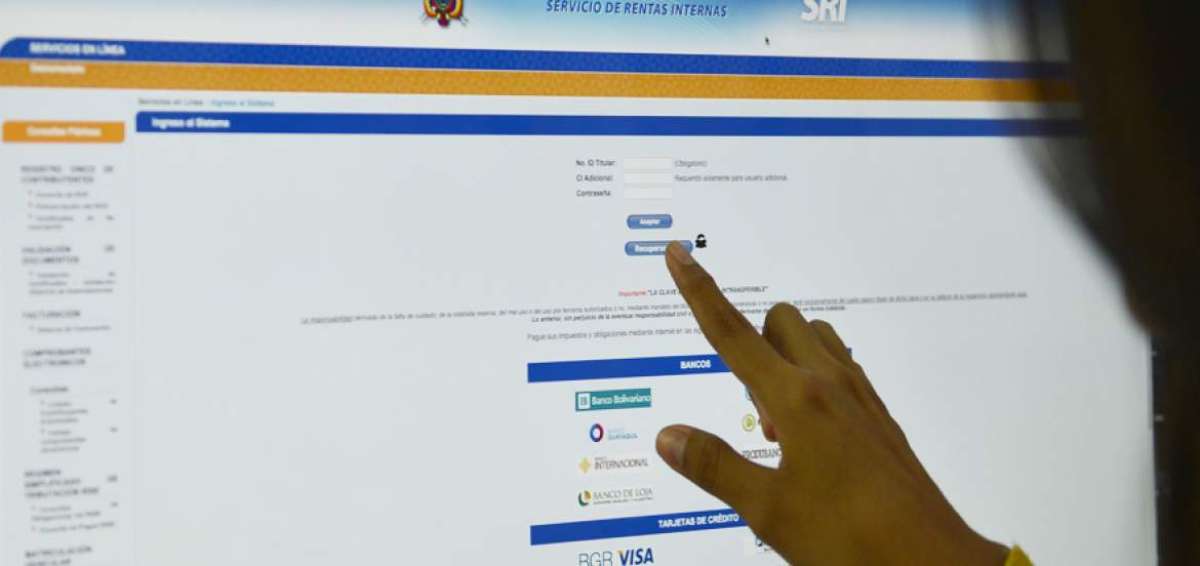 Los usuarios deben ingresar a la p&aacute;gina web del SRI, entrar a Datos Fiscales e ingresar su usuario y clave para obtener informaci&oacute;n del formulario 107.