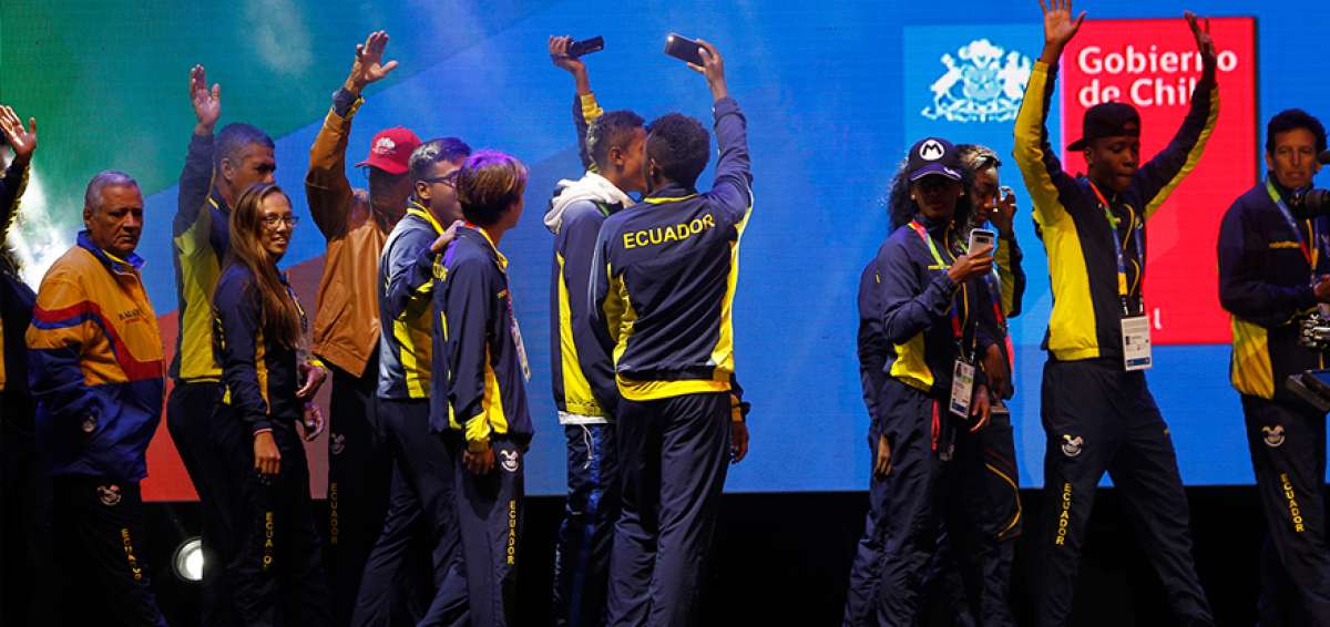 Parte de la delegaci&oacute;n ecuatoriana durante el desfile de los pa&iacute;ses en la ceremonia de clausura de los Juegos.