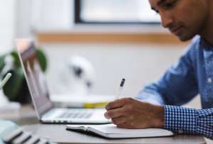 ¿Cómo acceder a una beca para estudiar inglés?