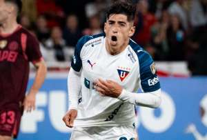 El Rey de Copas venci&oacute; 2-0 a Lan&uacute;s y asegur&oacute; su clasificaci&oacute;n