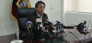 Ernesto Pazmi&ntilde;o, director del Servicio Nacional de Rehabilitaci&oacute;n Social, renunci&oacute; en medio de una crisis del sistema carcelario.