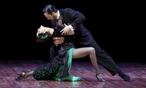 Pareja argentina gana Mundial de Tango 2015