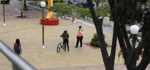 La regeneraci&oacute;n urbana &lsquo;proh&iacute;be&rsquo; el paso de ciclistas