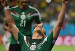 Javier Chicharito Hern&aacute;ndez anot&oacute; el tercer gol de M&eacute;xico. Foto: AFP