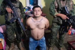 Alias “Sabando”, señalado como cabecilla de Los Lobos, fue capturado por fuerzas militares