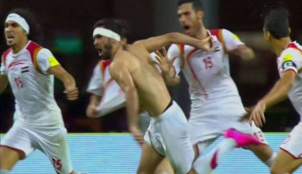Luego del partido, los jugadores sirios lloraron por la emoci&oacute;n y problemas que atraviesa su pa&iacute;s. Foto: Internet