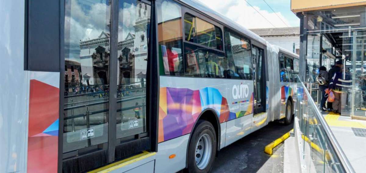 Las paradas para los buses est&aacute;n siendo adecuadas. De 44 solo 11 est&aacute;n en funcionamiento.