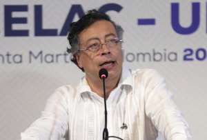 El presidente Gustavo Petro justific&oacute; el incremento del salario hasta los USD 535. 
