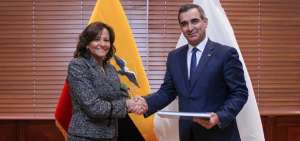 La reuni&oacute;n protocolaria se realiz&oacute; en la Asamblea. 