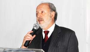Francisco Borja Cevallos, quien se desempe&ntilde;aba como Embajador de Ecuador en Chile, es el nuevo Ministro de Cultura. FOTO: yofui.com