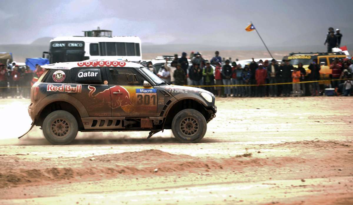 Nasser Al-Attiyah se alej&oacute; m&aacute;s en el liderato de la tabla general del Rally Dakar 2015. Foto: AFP