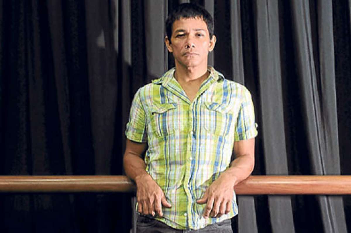 Jorge Parra es profesor de la Carrera de Teatro del Instituto Tecnol&oacute;gico de Artes (ITAE) desde sus inicios. Foto: Miguel Castro / El Tel&eacute;grafo