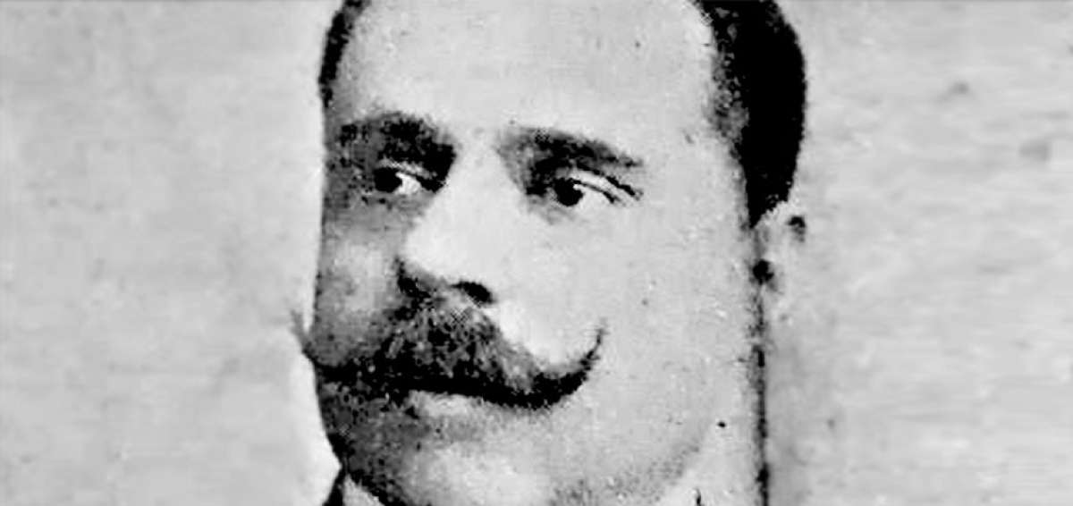 El diario dedica portada al doctor Ces&aacute;reo Carrera