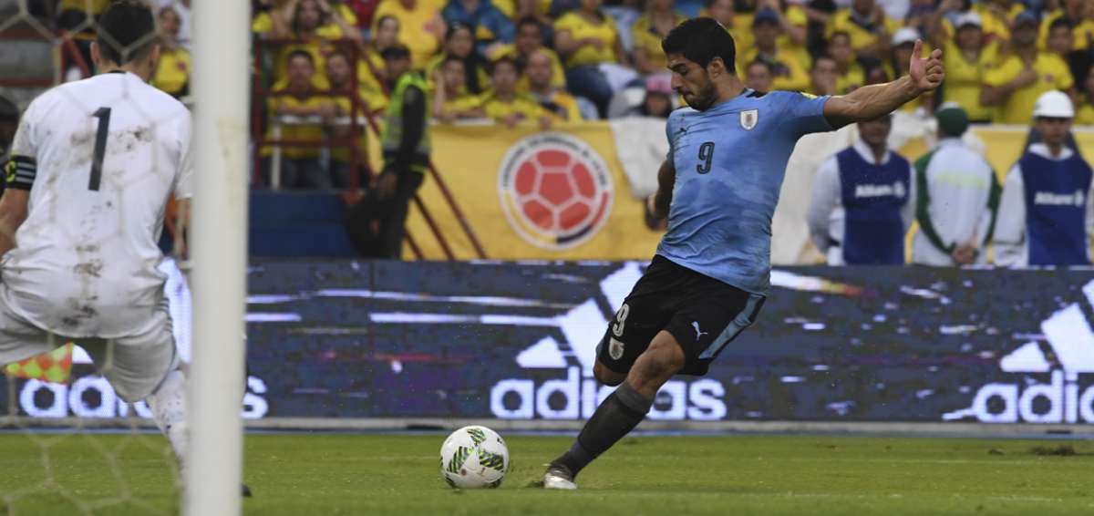Su&aacute;rez, en la c&uacute;spide de goleadores hist&oacute;ricos en Sudam&eacute;rica