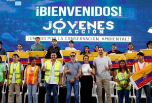Jóvenes participan en jornadas de formación sobre gestión de riesgos y prevención de desastres.