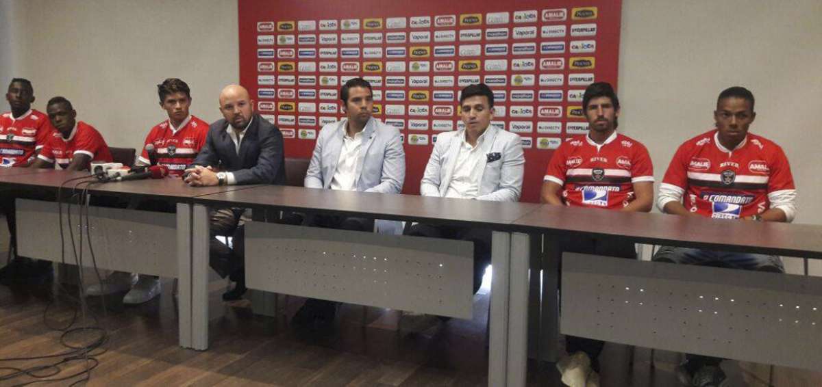 River Ecuador present&oacute; cinco nuevos refuerzos