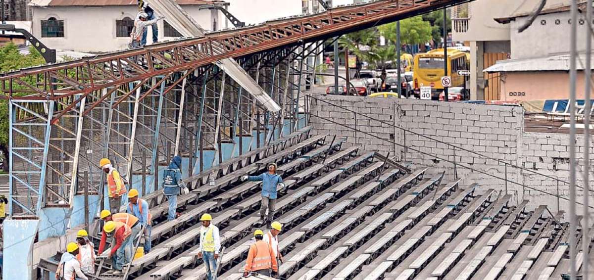 La demolici&oacute;n inici&oacute; en el Ram&oacute;n Unamuno