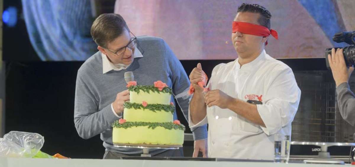 El pastelero Buddy Valastro, conocido como el &lsquo;Cake Boss&rsquo;, ense&ntilde;&oacute; a los visitantes a decorar los pasteles.