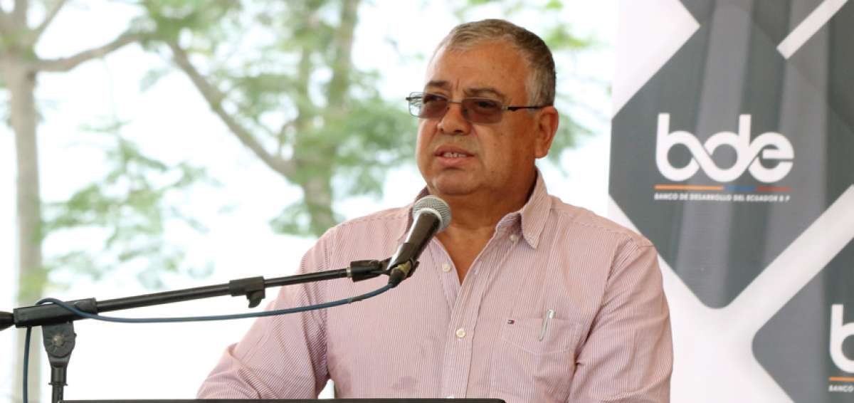 El BdE financiar&aacute; los estudios de 2 v&iacute;as en Santo Domingo