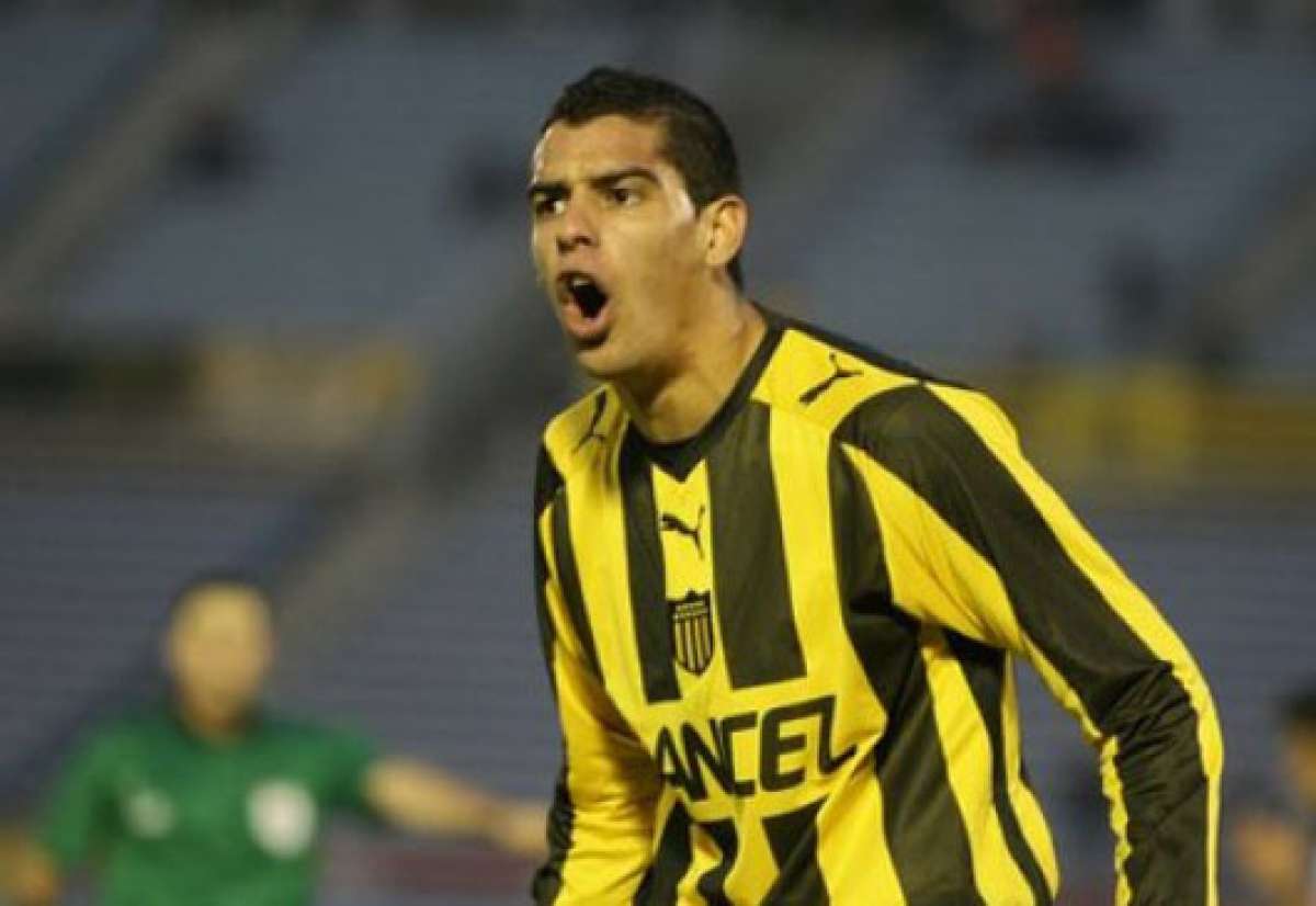 El defensa uruguayo Gerardo Alcoba reforzar&aacute; a Liga de Quito