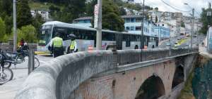 Entre las obras realizadas se encuentran tambi&eacute;n la repavimentaci&oacute;n del un tramo cerca del puente as&iacute; como la se&ntilde;alizaci&oacute;n horizontal y vertical.