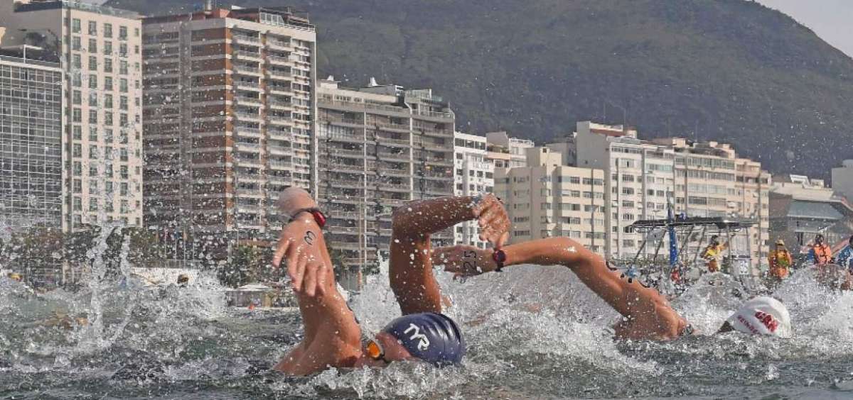 La playa de Copacabana acogi&oacute; la prueba de los 10 kil&oacute;metros, donde los 25 mejores compitieron por el primer lugar.