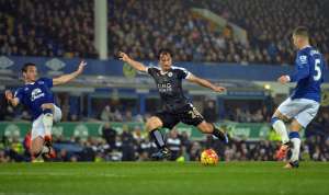 Leicester se mantiene como l&iacute;der en Inglaterra