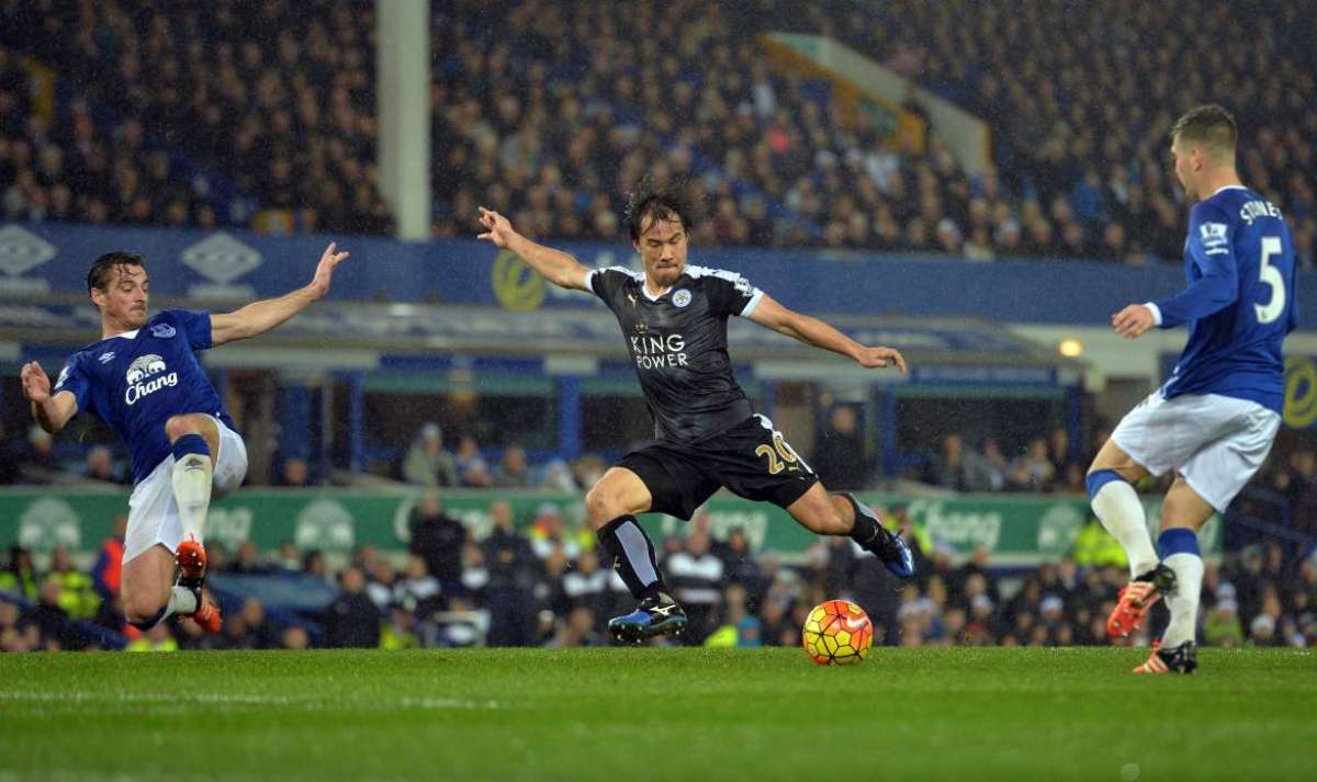 Leicester se mantiene como l&iacute;der en Inglaterra