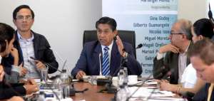 Comisi&oacute;n de Justicia recibi&oacute; ayer al catedr&aacute;tico Javier Bustos y al director de diario EL TEL&Eacute;GRAFO, Orlando P&eacute;rez.