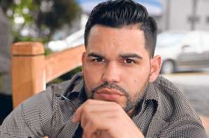 Armando Gonz&aacute;lez Torres es el nombre verdadero de DzO, un reggaetonero que incluye algo de vallenato y bachata en sus canciones. Foto: Karly Torres / El Tel&eacute;grafo